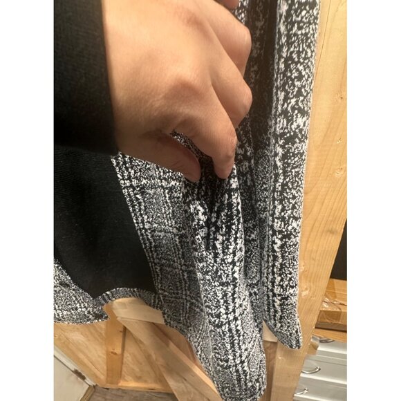 Sugar Rain Black & White Plaid Long-Sleeve Button-Down Jacket With Chest & Side - Picture 11 of 11